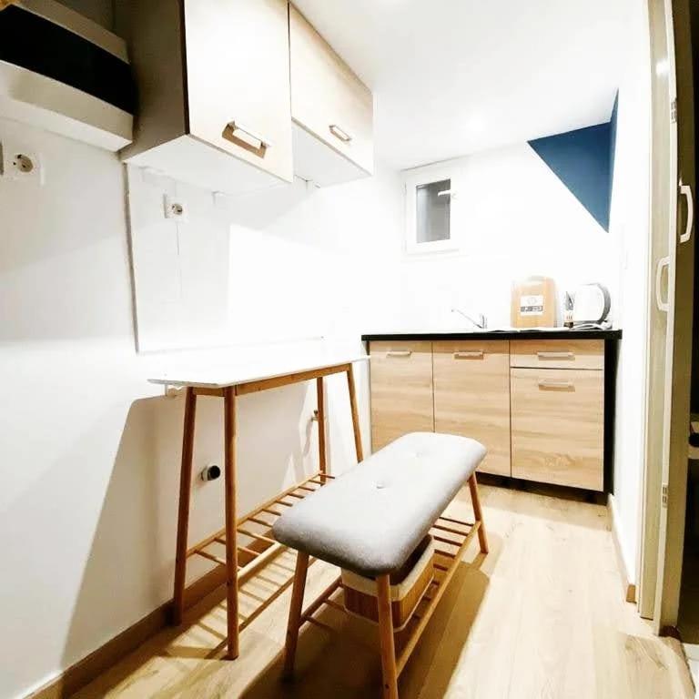 Velestinou Private Maisonette Apartment เอเธนส์ ภายนอก รูปภาพ