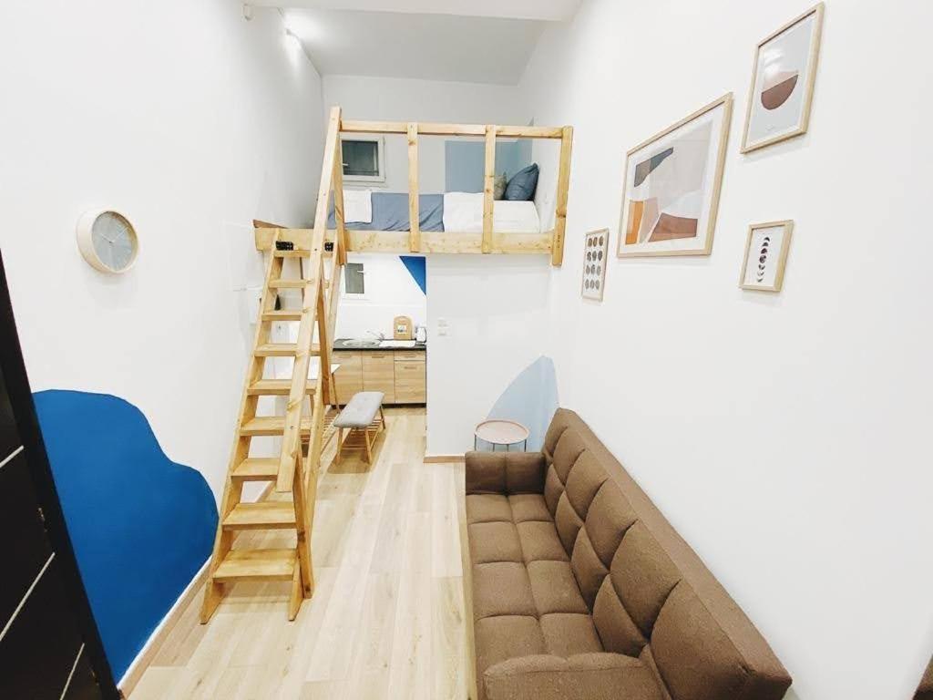 Velestinou Private Maisonette Apartment เอเธนส์ ภายนอก รูปภาพ